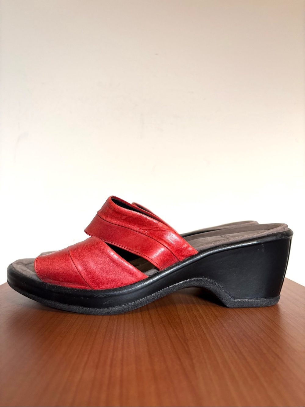 Dansko Red Leather Platform Wedge Sandals Boho Comfort Made in Portugal Size 39